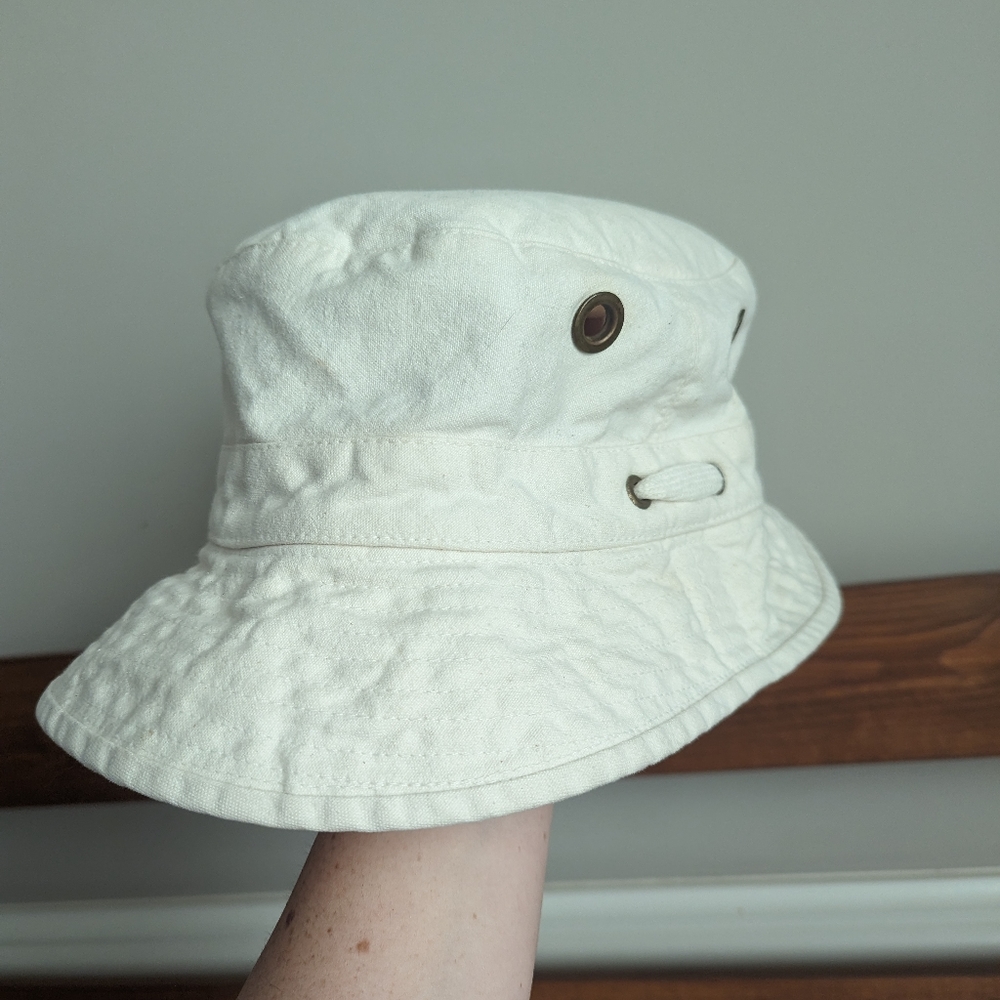Tilley Bucket Outdoor Hat in Cream / off white size 8 3/8